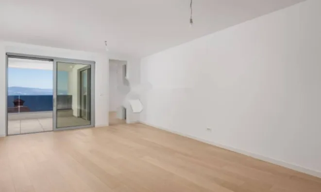 Недвижимость Трехкомнатная квартира центр: 5