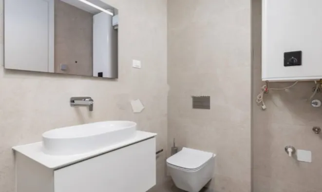 Недвижимость Трехкомнатная квартира центр: 11