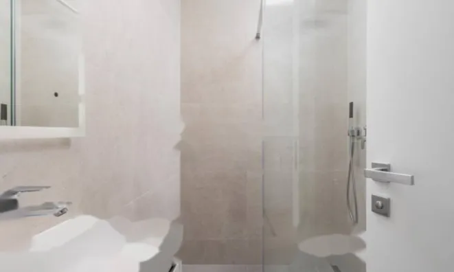 Недвижимость Трехкомнатная квартира центр: 16