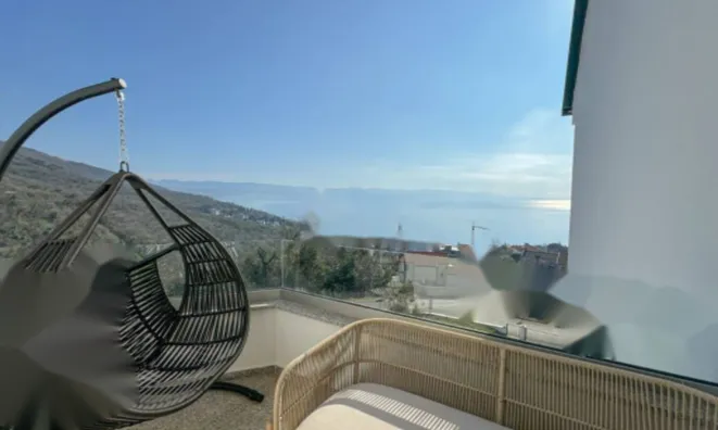 Недвижимость Двухкомнатная квартира в Центре: 1