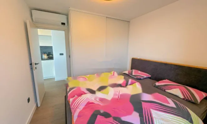 Недвижимость Двухкомнатная квартира в Центре: 9