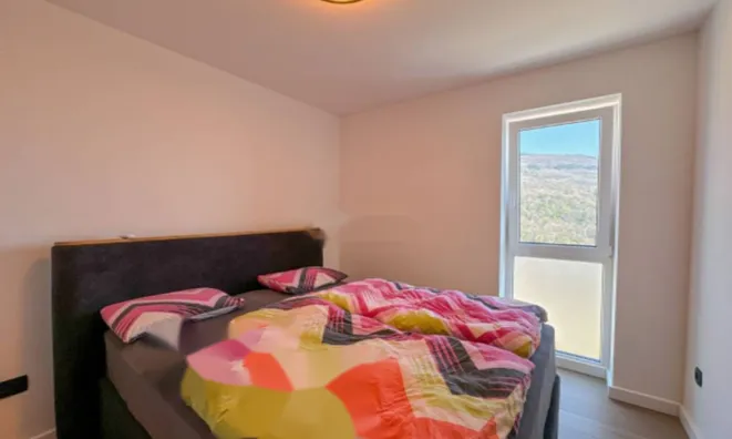 Недвижимость Двухкомнатная квартира в Центре: 10