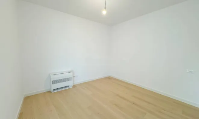 Недвижимость Трехкомнатная квартира Центр: 22