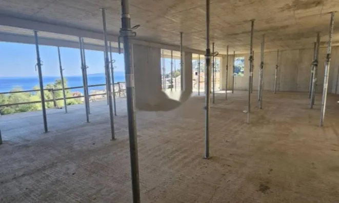 Недвижимость Четырёхкомнатная квартира в центре: 10