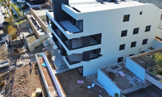 Недвижимость Трёхкомнатная квартира в центре: 8