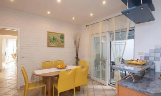 Недвижимость Четырехкомнатная квартира в центре Oпатии: 6