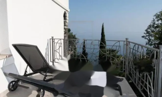 Недвижимость Четырехкомнатная квартира в центре Oпатии: 16