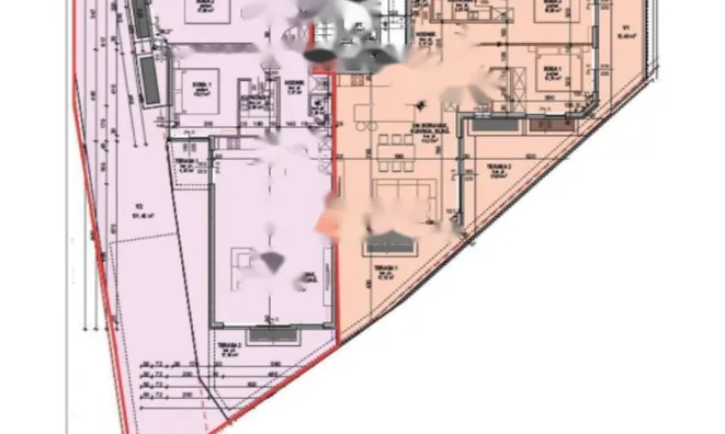 Недвижимость Трехкомнатная квартира в центре: 23