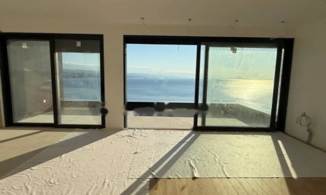 Недвижимость Четырехкомнатная квартира Центр: 11