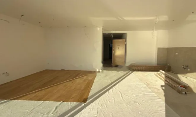 Недвижимость Четырехкомнатная квартира Центр: 15