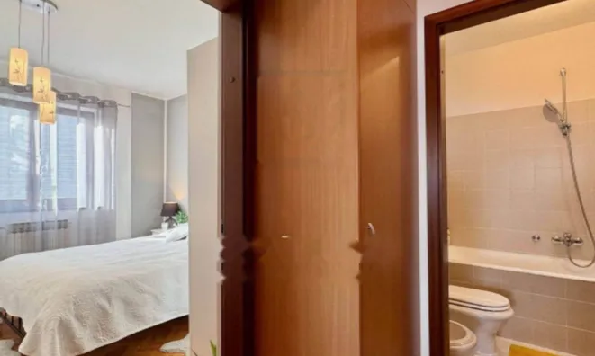 Недвижимость Четырехкомнатная квартира, Опатия: 4