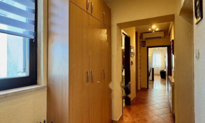 Недвижимость Четырехкомнатная квартира, Опатия: 18