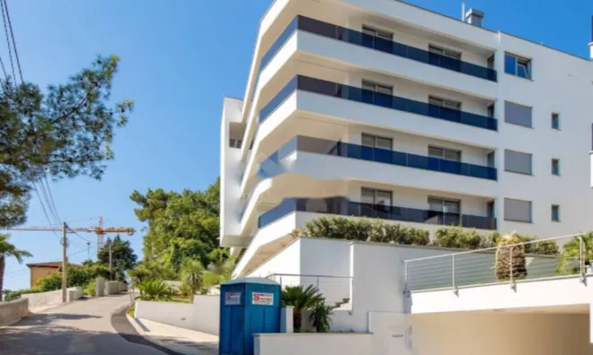 Недвижимость Трёхкомнатная квартира в центре: 5