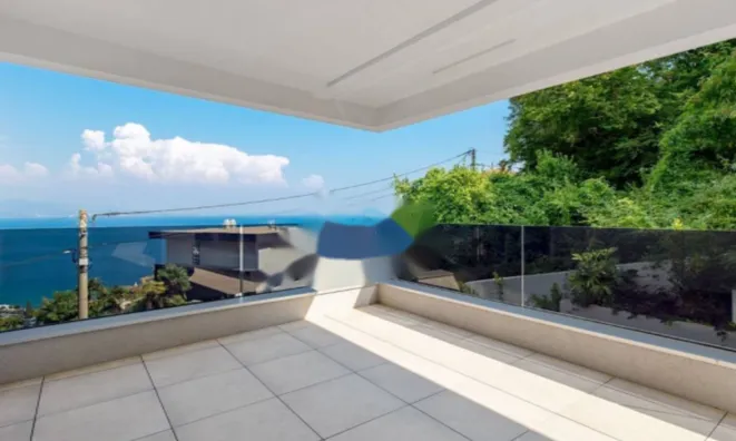 Недвижимость Трёхкомнатная квартира в центре: 9