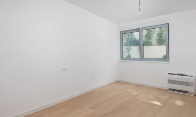 Недвижимость Трёхкомнатная квартира в центре: 11