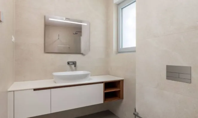 Недвижимость Трёхкомнатная квартира в центре: 22