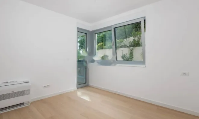 Недвижимость Трёхкомнатная квартира в центре: 23