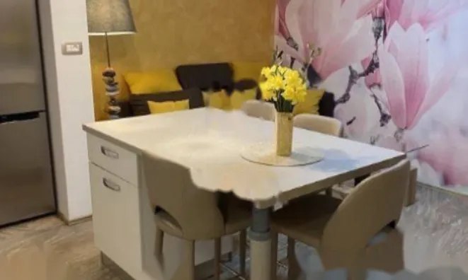 Недвижимость Двухкомнатная квартира, центр: 5