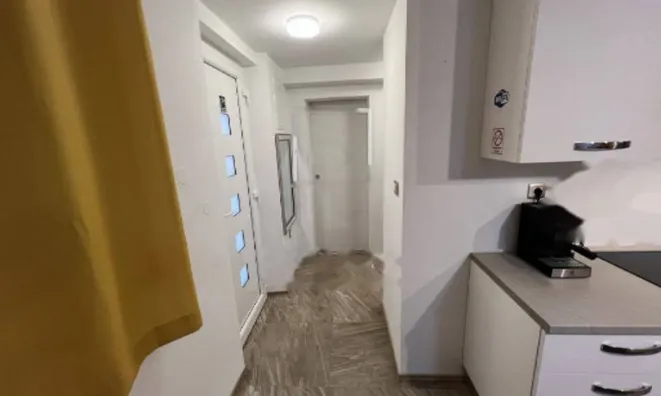 Недвижимость Двухкомнатная квартира, центр: 10