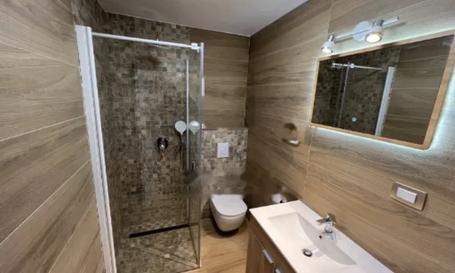 Недвижимость Двухкомнатная квартира, центр: 15