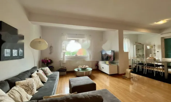 Недвижимость Трехкомнатная квартира Центр: 3