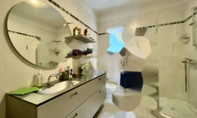 Недвижимость Трехкомнатная квартира Центр: 14