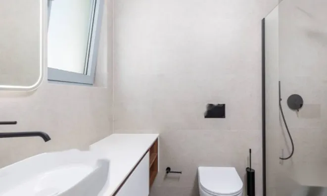 Недвижимость Трёхкомнатная квартира в центре: 15