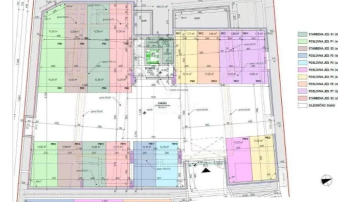 Недвижимость Трехкомнатная квартира в Центре: 6