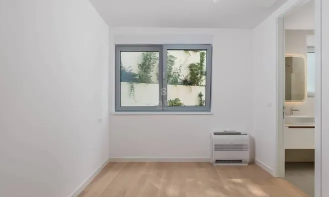 Недвижимость Трехкомнатная квартира в Центре: 14