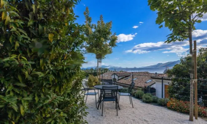 Недвижимость Двухкомнатная квартира, центр: 1