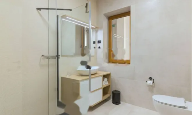 Недвижимость Двухкомнатная квартира, центр: 10