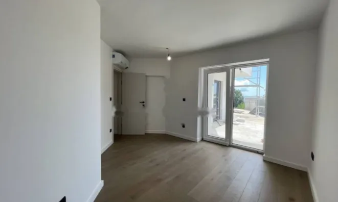 Недвижимость Трёхкомнатная квартира в центре: 7