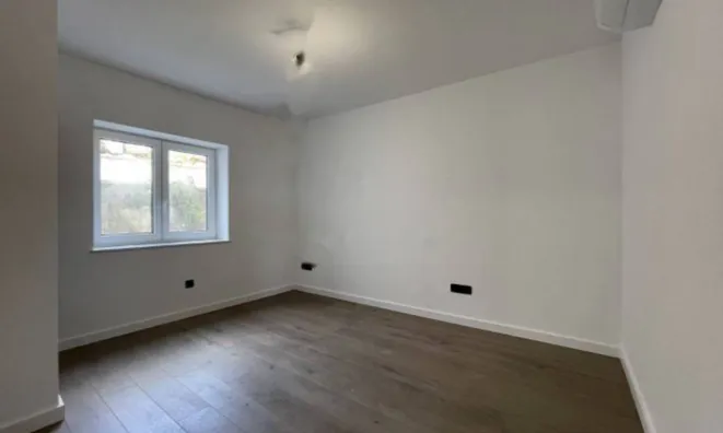 Недвижимость Трёхкомнатная квартира в центре: 8