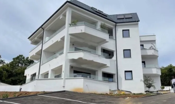 Недвижимость Трёхкомнатная квартира в центре: 18