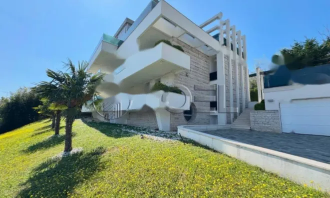 Недвижимость Семейная вилла в Опатии: 13