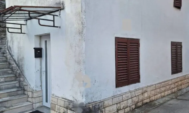 Недвижимость Семейный дом 70 м², Центр: 3