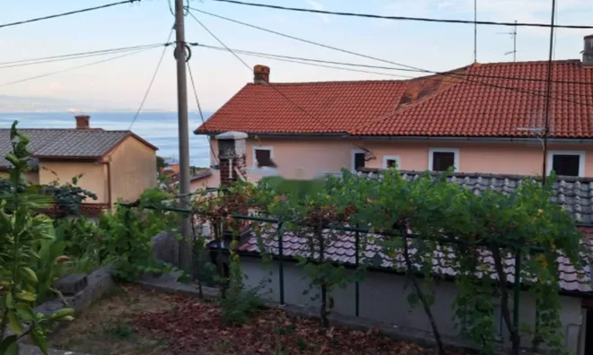 Недвижимость Семейный дом 70 м², Центр: 5