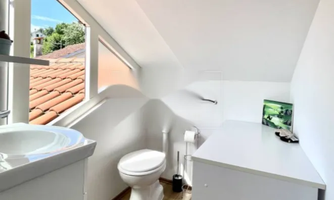 Недвижимость Трехкомнатная квартира Ика: 6