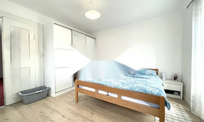 Недвижимость Трехкомнатная квартира Ика: 11