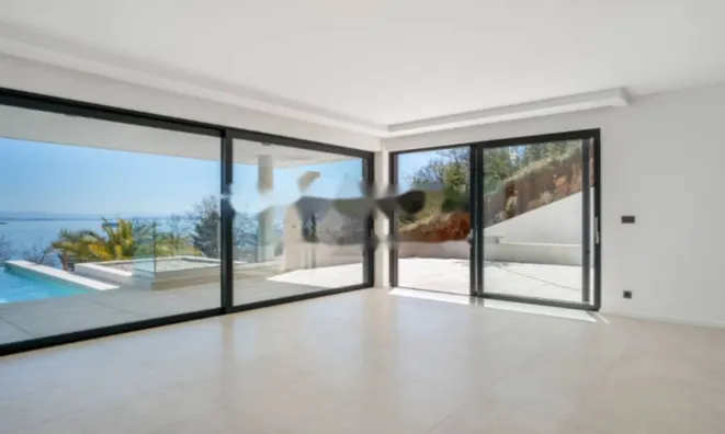 Недвижимость Четырехкомнатная квартира в центре Опатии: 4