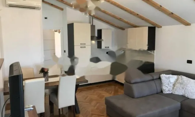 Недвижимость Трехкомнатная квартира в Центре: 2