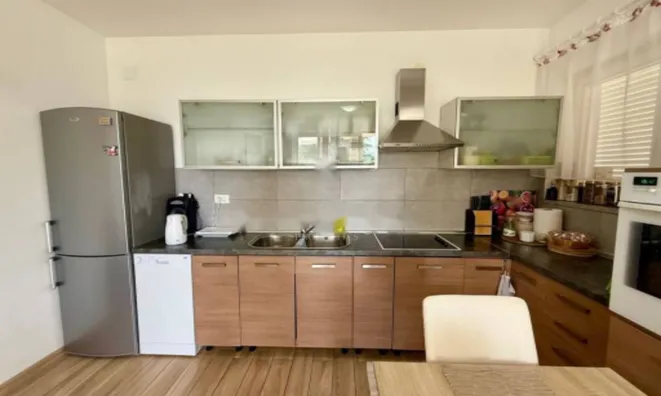 Недвижимость Трехкомнатная квартира Приземье, Запад, Опатия.: 6