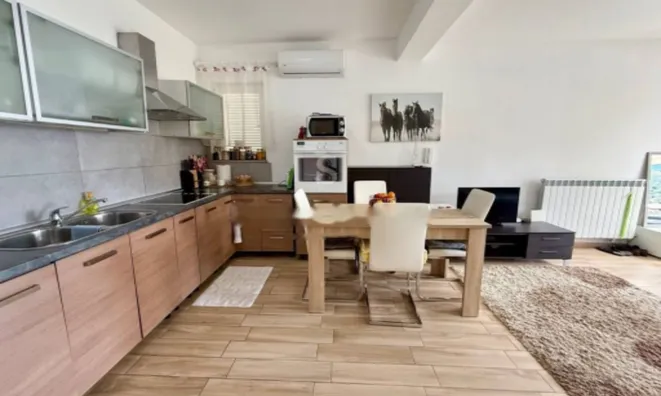 Недвижимость Трехкомнатная квартира Приземье, Запад, Опатия.: 7