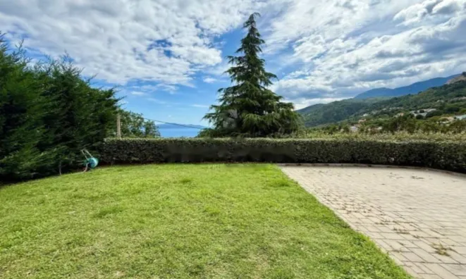 Недвижимость Трехкомнатная квартира Приземье, Запад, Опатия.: 25