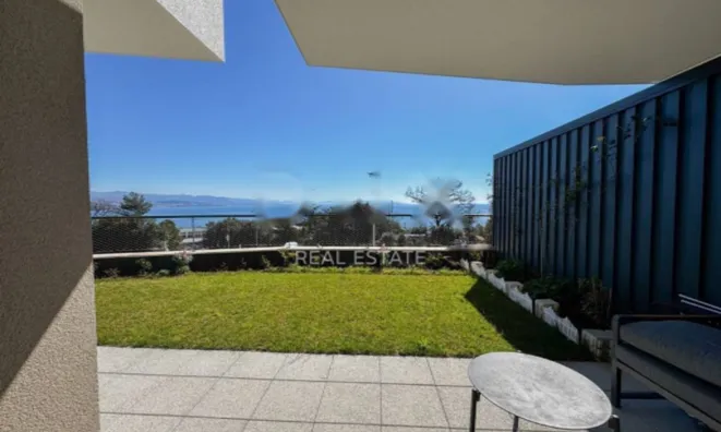 Недвижимость Трёхкомнатная квартира в центре: 13