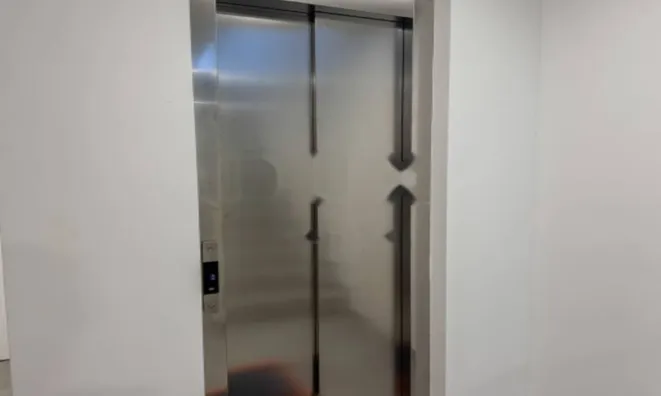 Недвижимость Трёхкомнатная квартира в центре: 21