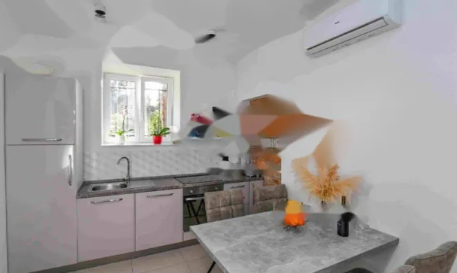 Недвижимость Двухкомнатная квартира, Опатия: 4