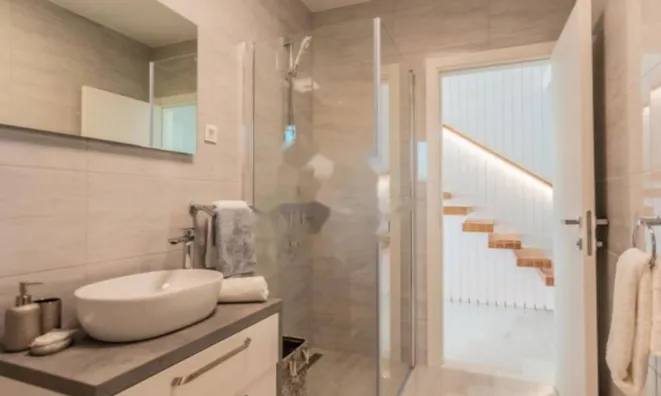 Недвижимость Квартира в Опатии на втором этаже: 10