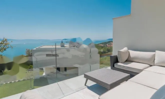 Недвижимость Квартира в Опатии на втором этаже: 28