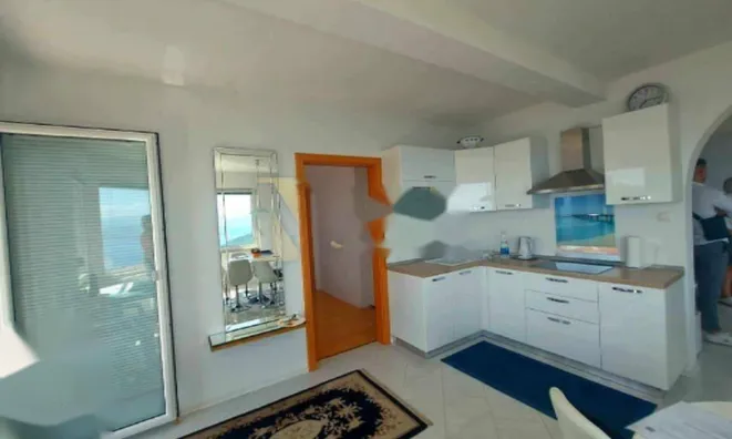 Недвижимость Трехкомнатная квартира, Опатия: 9